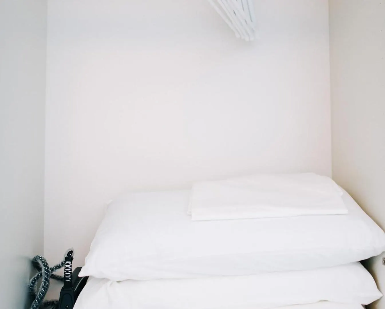 Lora Diamond Suite ,Free Parking, Self Check In,3 Como