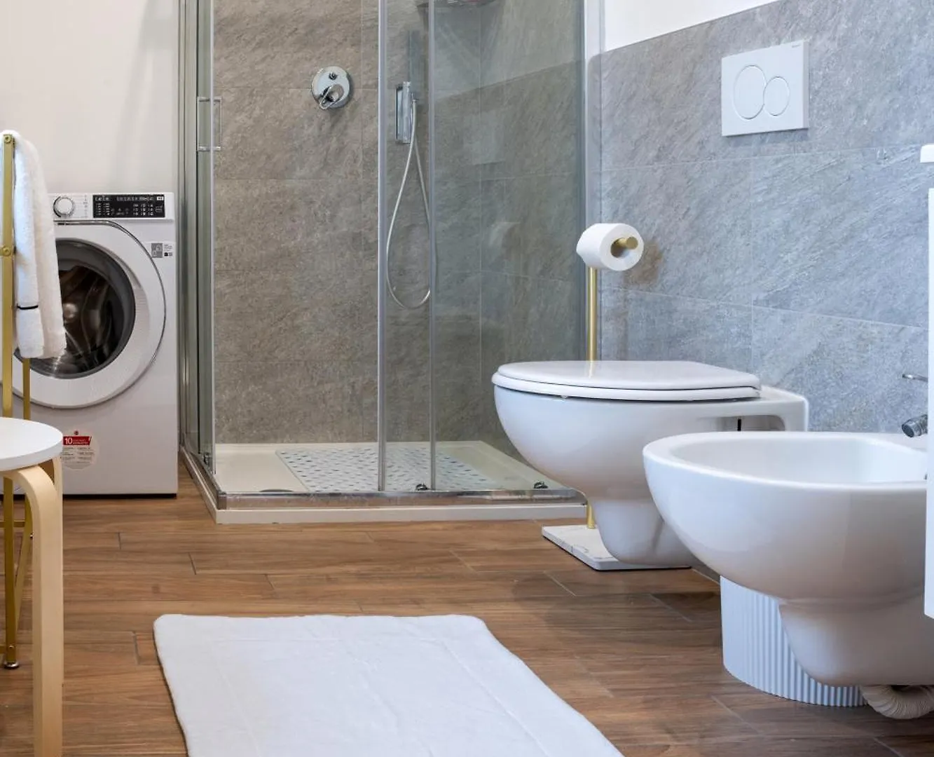Lora Diamond Suite ,Free Parking, Self Check In,3 Como Italien